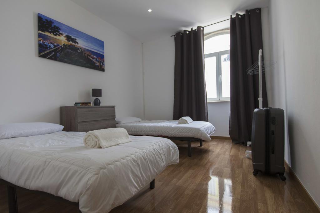 Guest House First Floor Lagos Exterior photo
